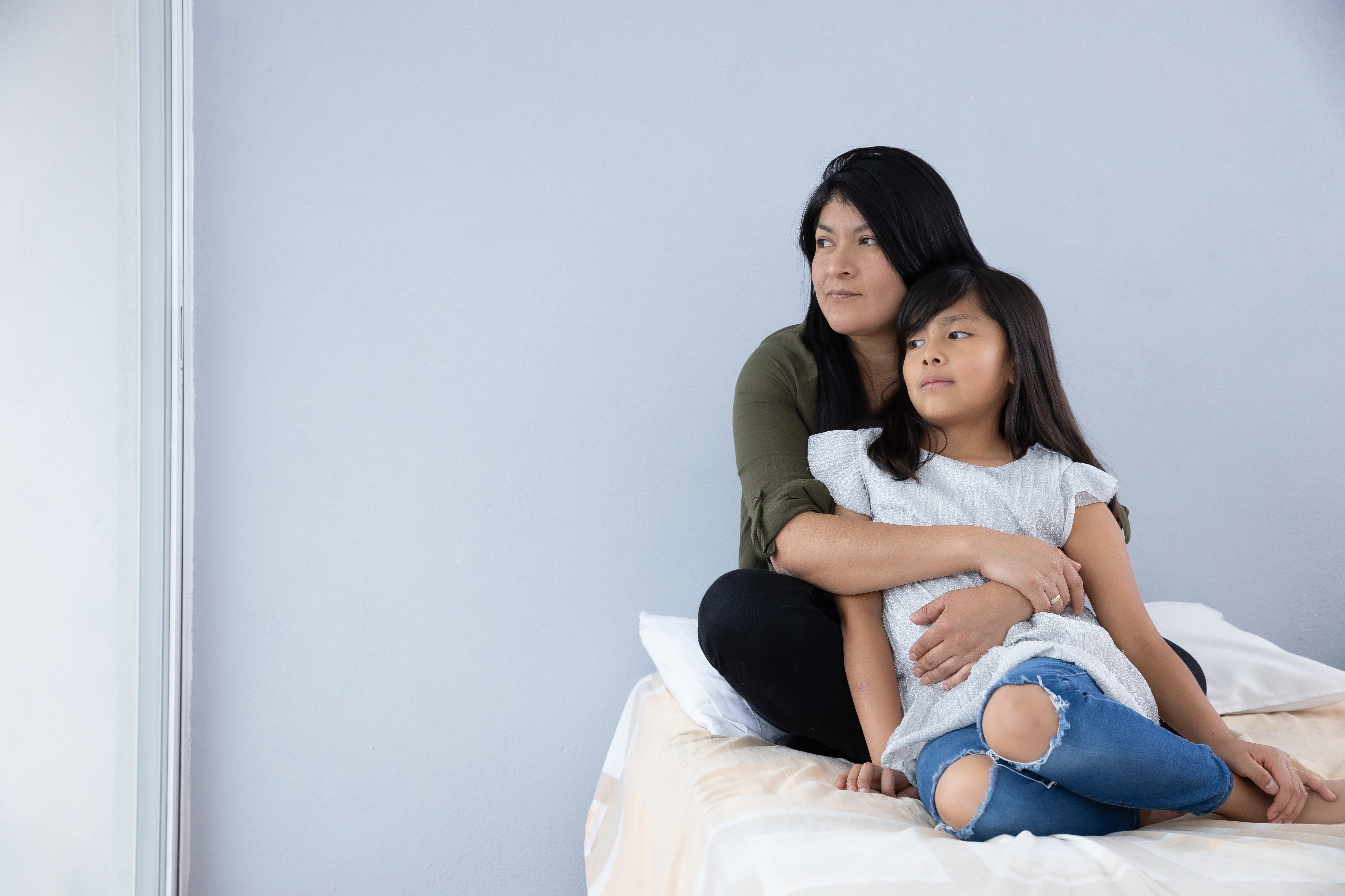 anak menjauh dari orang tua, hubungan dengan anak, membangun kedekatan dengan anak, menghindari anak menjauh, Bunda, si Kecil